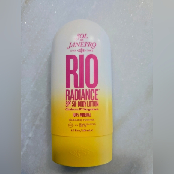Sol de Janeiro Rio Radiance SPF 50 Body Lotion — Cheirosa 87 - Picture 2 of 6